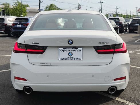 Used 2025 BMW 330i xDrive Sedan w/ Premium Package AWD/4WD image 5