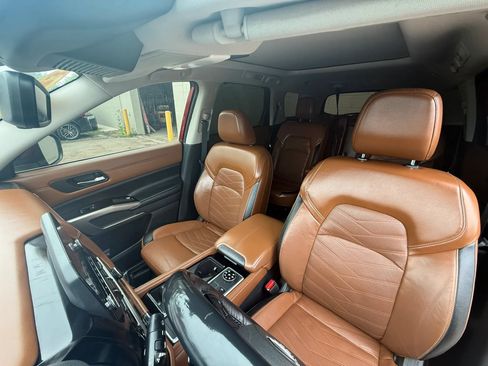 Used 2023 Nissan Pathfinder Platinum AWD/4WD image 35