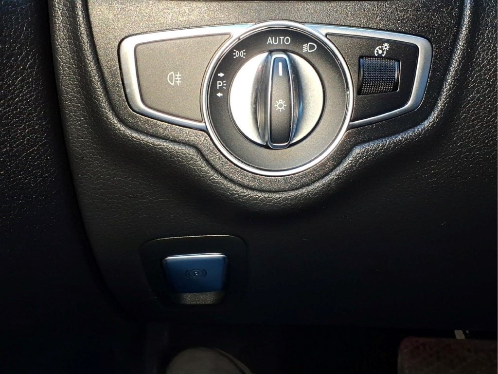 Used 2023 Mercedes-Benz C 300 Coupe image 24