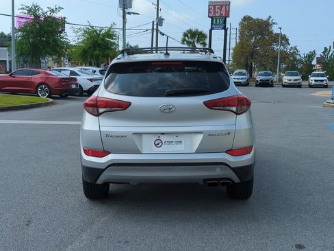 Used 2017 Hyundai Tucson Sport FWD image 6