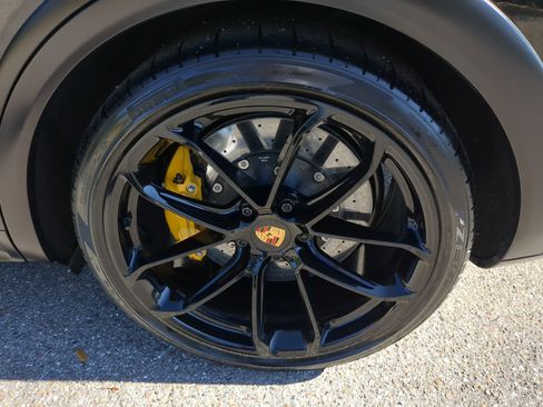 Used 2023 Porsche Cayenne Turbo GT image 34