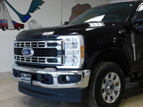 Used 2023 Ford F250 XLT AWD/4WD image 18
