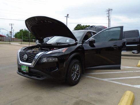Used 2021 Nissan Rogue S image 26