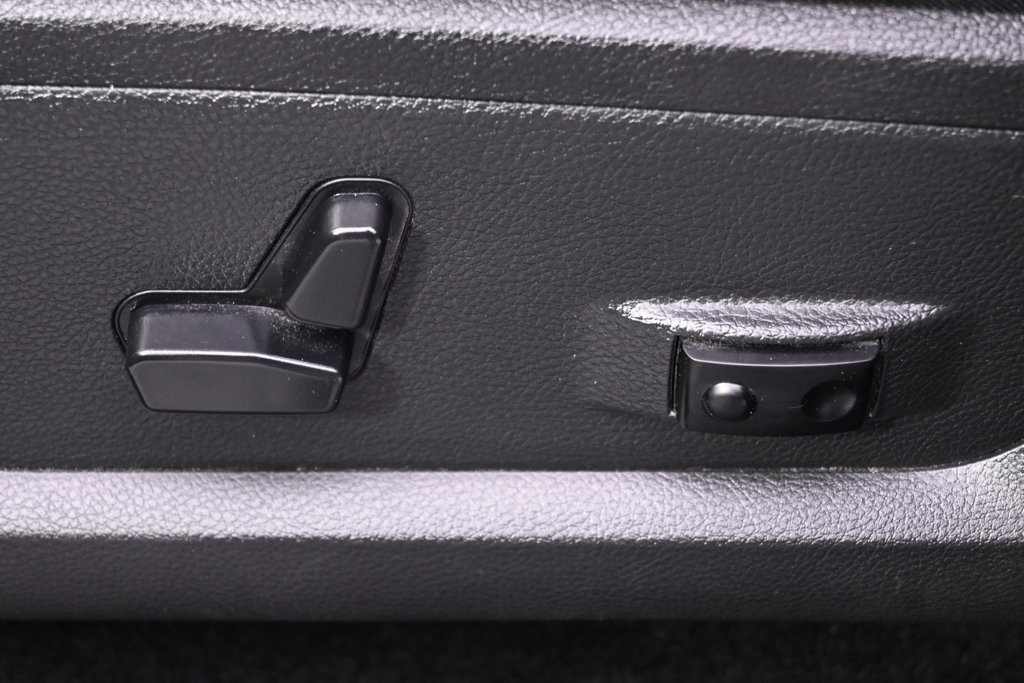 Used 2015 RAM 1500 Sport w/ Convenience Group AWD/4WD image 14
