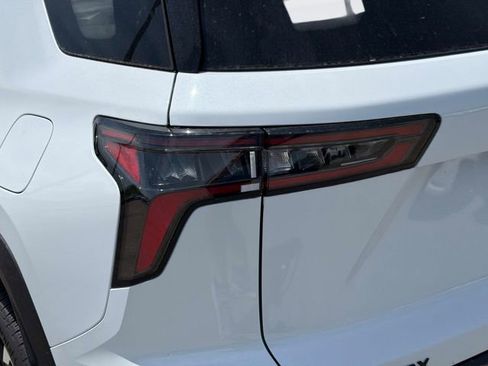 New 2026 Chevrolet Equinox RS FWD image 11
