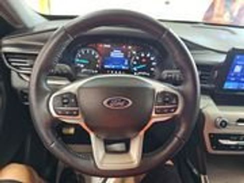 Used 2023 Ford Explorer XLT w/ Equipment Group 202A AWD/4WD image 13