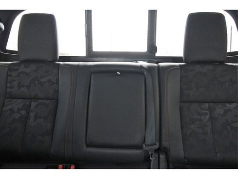 Used 2024 Nissan Titan PRO-4X image 13