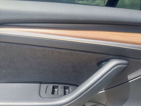 Used 2022 Tesla Model 3 RWD image 8
