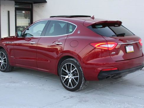 Used 2020 Maserati Levante S GranSport image 13