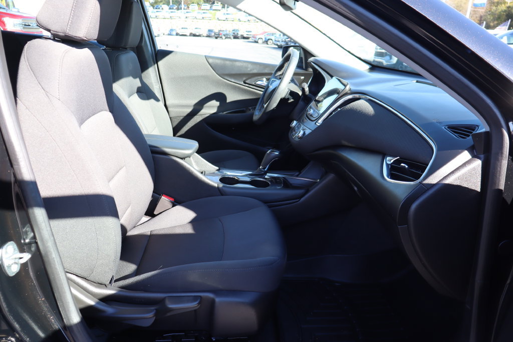 Used 2016 Chevrolet Malibu LT FWD image 19