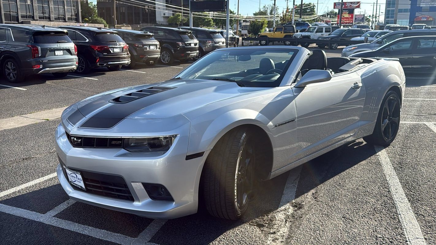 Used 2015 Chevrolet Camaro SS w/ RS Package RWD image 15