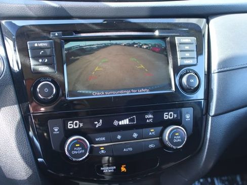 Used 2019 Nissan Rogue SV FWD image 31