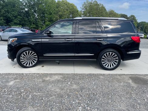 Used 2018 Lincoln Navigator Reserve w/ Technology Package AWD/4WD image 4