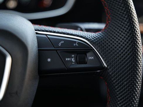 Certified 2025 Audi Q3 2.0T Premium Plus image 35