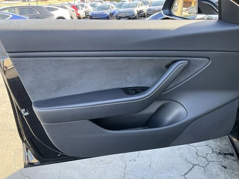 Used 2018 Tesla Model 3 Mid Range image 21