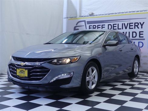 Used 2023 Chevrolet Malibu LT FWD image 4