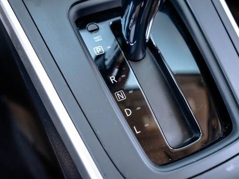 Used 2019 Nissan Sentra SV w/ Special Edition Package FWD image 27