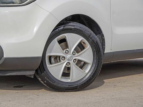 Used 2014 Kia Soul image 2