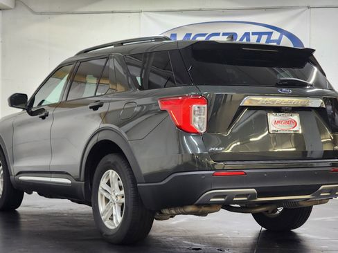 Used 2022 Ford Explorer XLT w/ Equipment Group 202A image 9