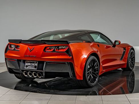 Used 2016 Chevrolet Corvette Z06 w/ 3LZ Preferred Equipment Group RWD image 5