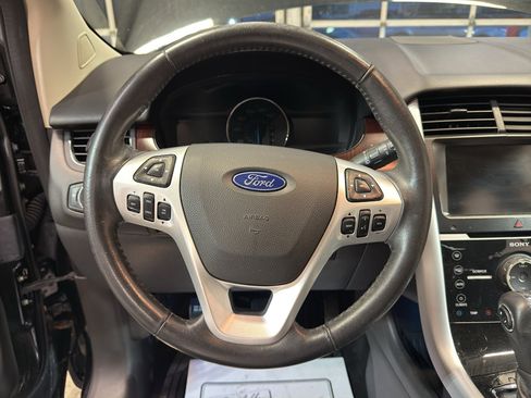Used 2014 Ford Edge Limited w/ Equipment Group 301A AWD/4WD image 16