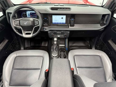 Used 2022 Ford Bronco Black Diamond image 15