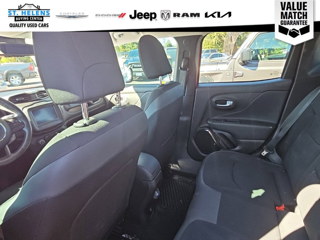 Used 2018 Jeep Renegade Altitude AWD/4WD image 31