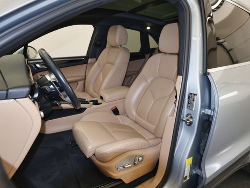 Used 2021 Porsche Macan S image 20