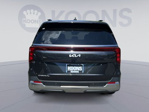 New 2026 Kia Carnival SX FWD image 5