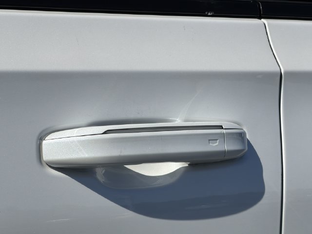 Used 2022 Cadillac Escalade Sport w/ Touring Package AWD/4WD image 9