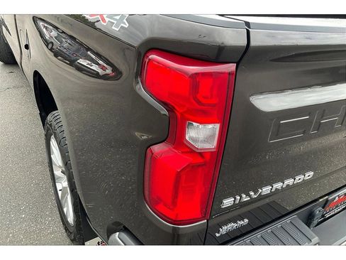 Used 2021 Chevrolet Silverado 1500 LTZ image 29
