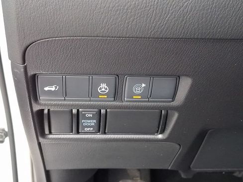 Used 2022 Nissan Armada Platinum w/ Captain's Chairs Package AWD/4WD image 27