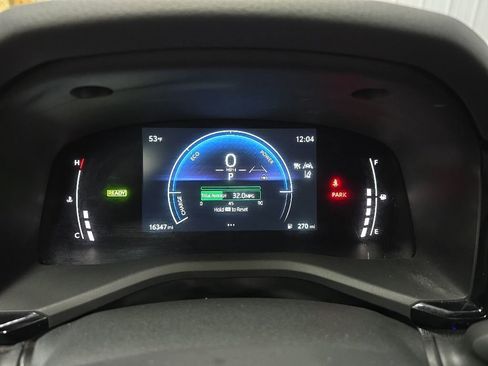 Used 2025 Toyota Camry LE FWD image 21