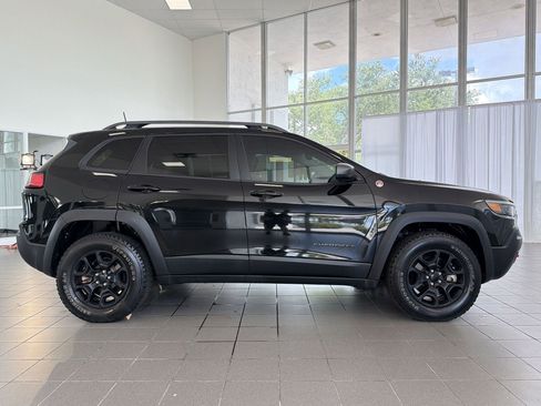 Used 2020 Jeep Cherokee Trailhawk w/ Cold Weather Group AWD/4WD image 8