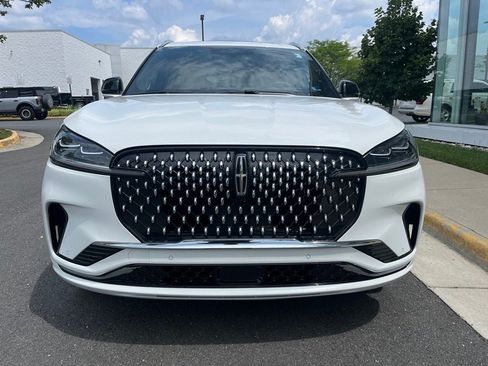 Used 2026 Lincoln Aviator Black Label AWD/4WD image 2