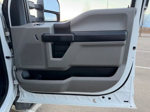 Used 2017 Ford F550 4x4 Crew Cab Super Duty image 41