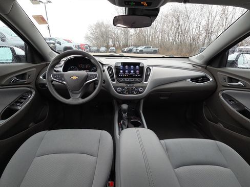 Used 2025 Chevrolet Malibu LT image 29