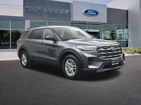 New 2026 Ford Explorer Active RWD image 1