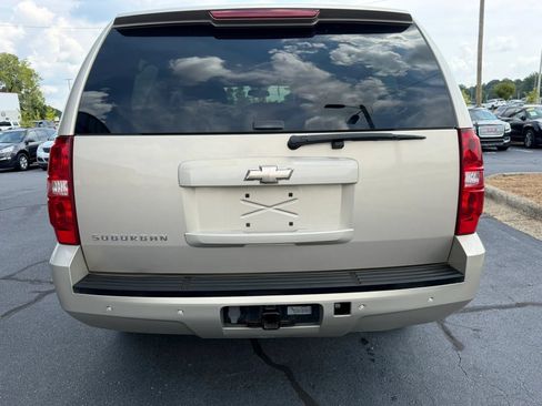 Used 2008 Chevrolet Suburban LT w/ LT Preferred Equipment Group RWD image 6