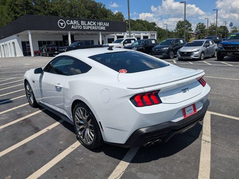 Used 2025 Ford Mustang GT Premium RWD image 7