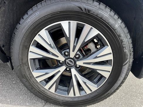 Certified 2023 Nissan Rogue SV w/ SV Premium Package image 10