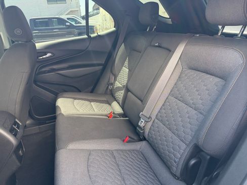 Used 2018 Chevrolet Equinox LT FWD image 26