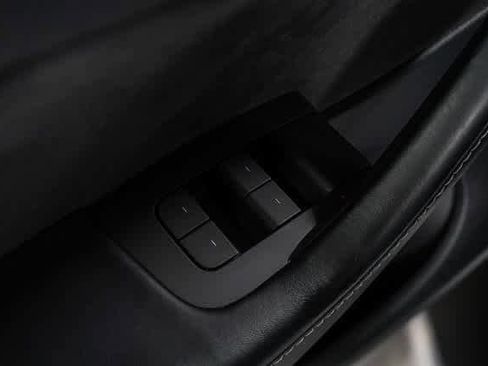 Used 2021 Tesla Model Y Long Range image 23