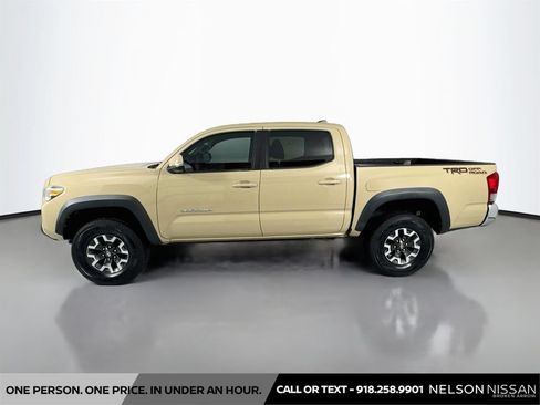 Used 2016 Toyota Tacoma TRD Off-Road w/ Towing Package RWD image 8