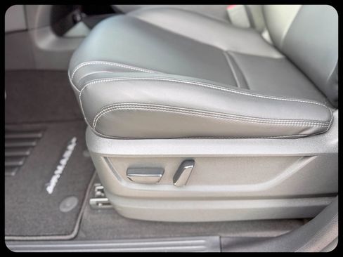 New 2026 Nissan Armada SV image 24