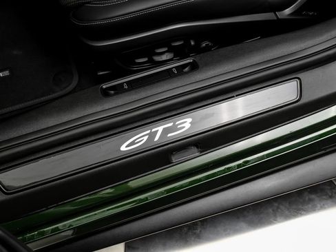 Used 2026 Porsche 911 GT3 RWD image 39