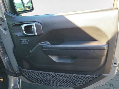 Used 2023 Jeep Wrangler Unlimited Sport image 22