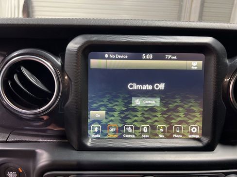 Used 2022 Jeep Wrangler Unlimited Sahara image 36