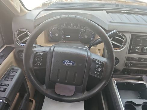 Used 2011 Ford F250 XLT w/ XLT Premium Pkg image 12