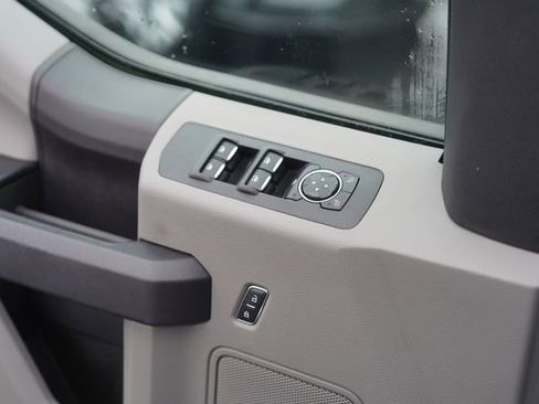 Used 2016 Ford F150 XL w/ Equipment Group 101A Mid AWD/4WD image 29